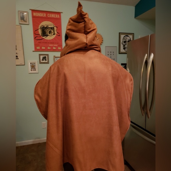 Aegis Defenders cloak - Picture 10 of 12